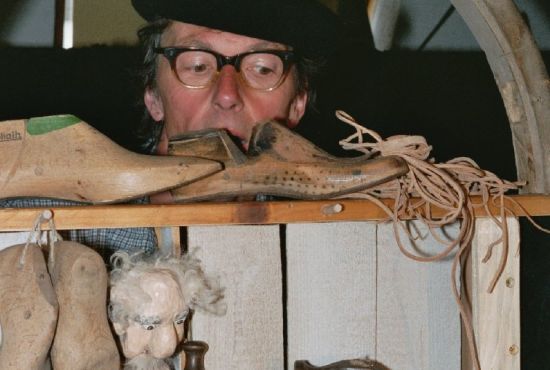 Schauspieler mit Wichtel