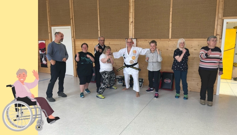 Menschen mit Karate-Sensei Uwe.