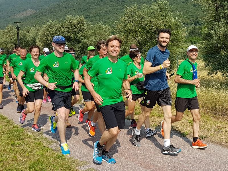 Oberbürgermeister Michael Lang bei der Laufstafette mit der Partnerstadt Prato