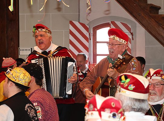 Uli Müller am Akkordeon und Bruno Schöllhorn mit der Gitarre