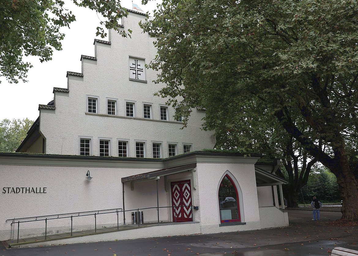 Stadthalle von außen