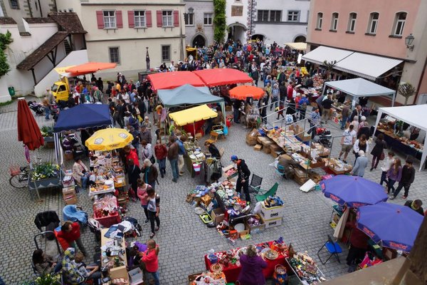 Flohmarkt auf dem Postplatz