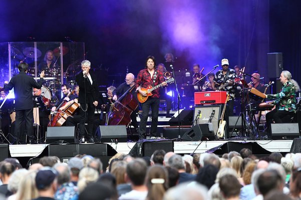 Popmusiker und Sinfonie-Orchester