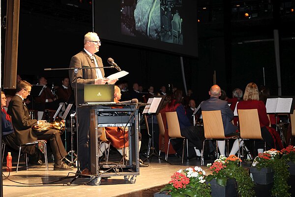 Stadtarchivar Dr. Rainer Jensch am Rednerpult
