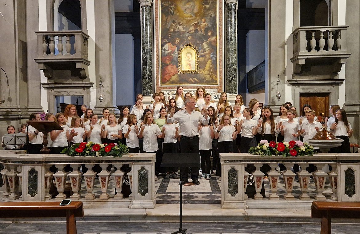 Chorkonzert in einer Kirche in Prato