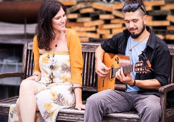 Duo mit Gitarre