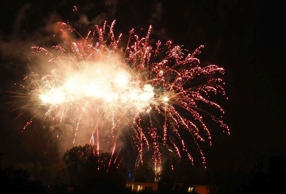 Feuerwerk am Nachthimmel