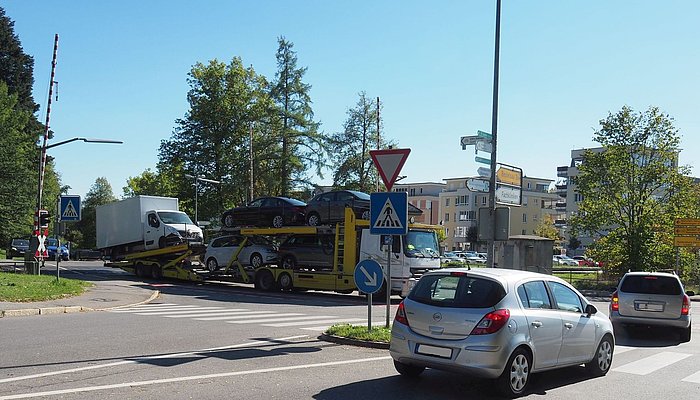 Verkehr am Bahnübergang