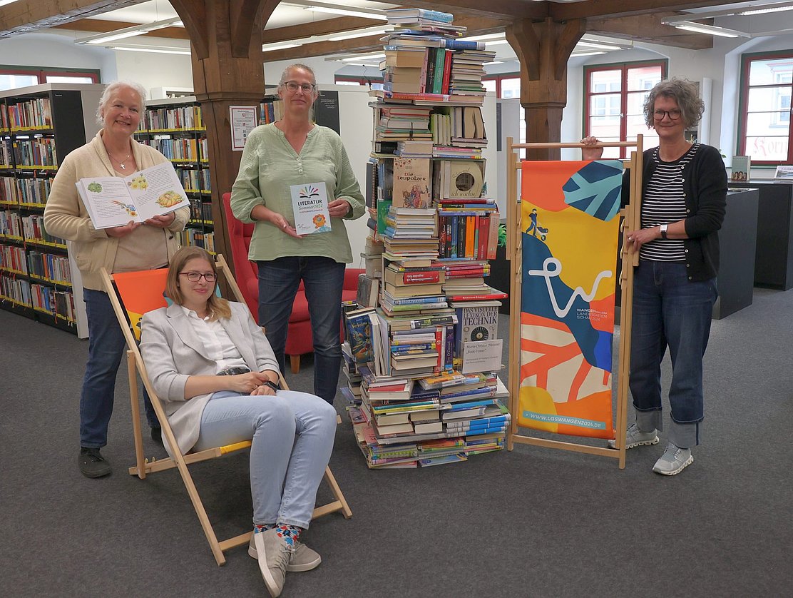 Organisationsteam des Literatursommers in der Bücherei: vier Frauen