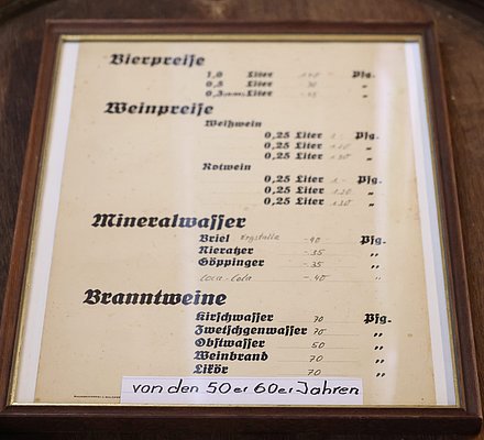 Eine Getränkekarte aus den 50er oder 60er Jahren.