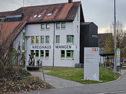 Gebäude des Landratsamts an der Lindauer Straße